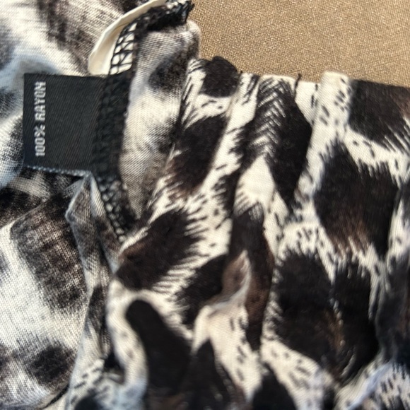 Lynn Ritchie animal print 3/4 sleeve pullover blouse top Sz-S.   T18 - Picture 7 of 10